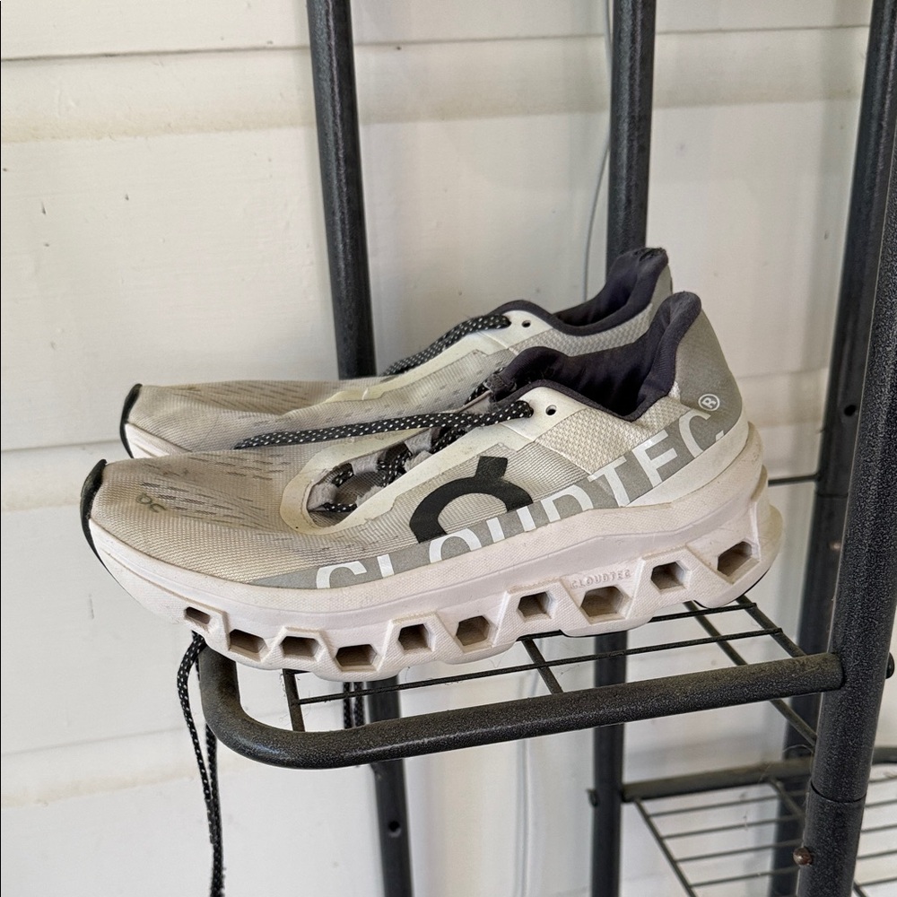 On Cloud tennis shoes